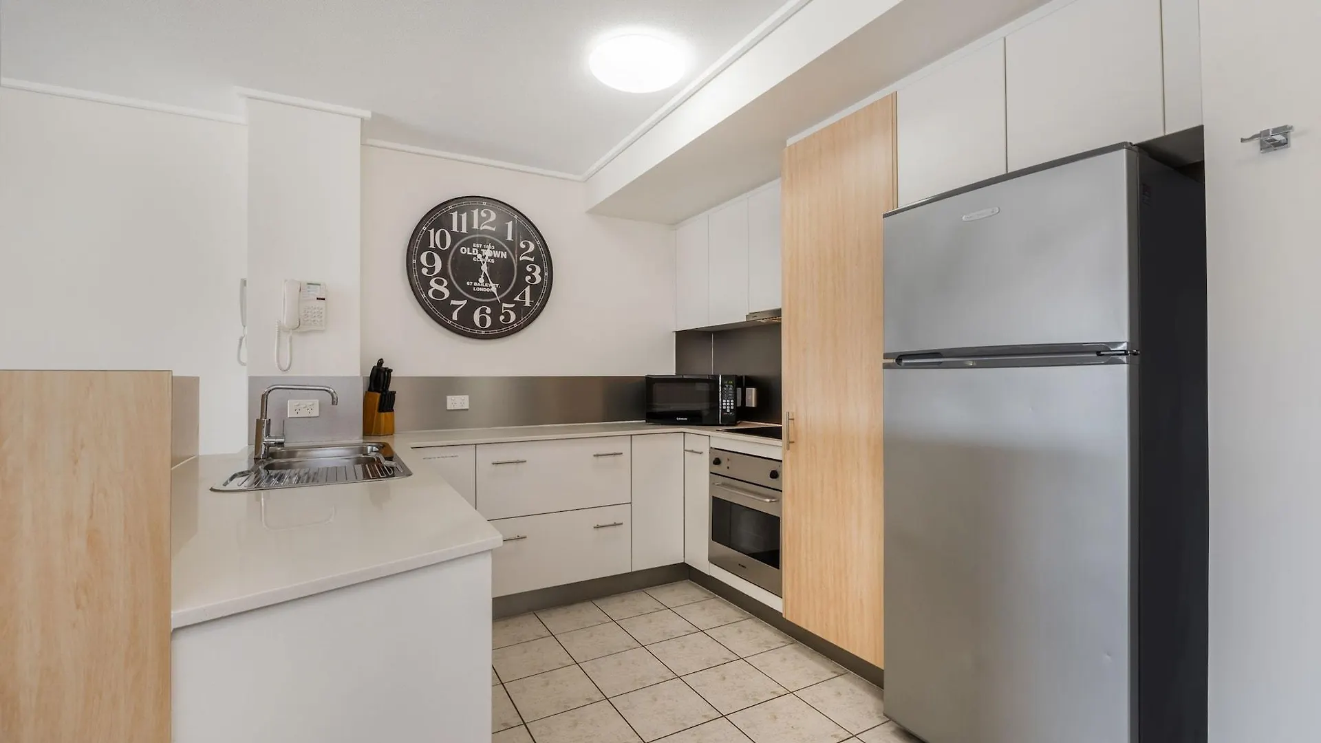 Seamark On First Mooloolaba Aparthotel